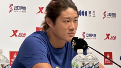 kaiyun-张之臻带伤只能边打边看：只能先把身体放在第一位