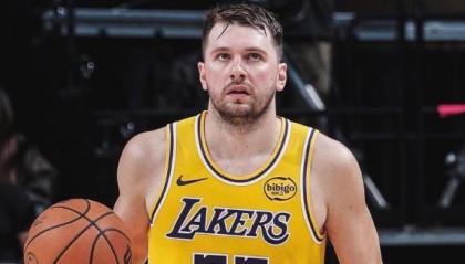 尽力局，东契奇25中16空砍42分7板8助4断，正负值-10