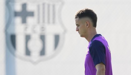 TA：出售卡萨多能缓解巴萨财政 西汉姆有意他但球员不想离队