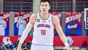 开云平台-媒体人：广东要么说服焦泊乔留队 要么再交易他的所有权进行补强