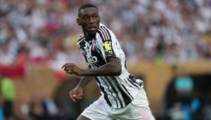 kaiyun-记者：穆阿尼对巴黎非常愤怒，后者突然变卦向尤文要价7000万欧